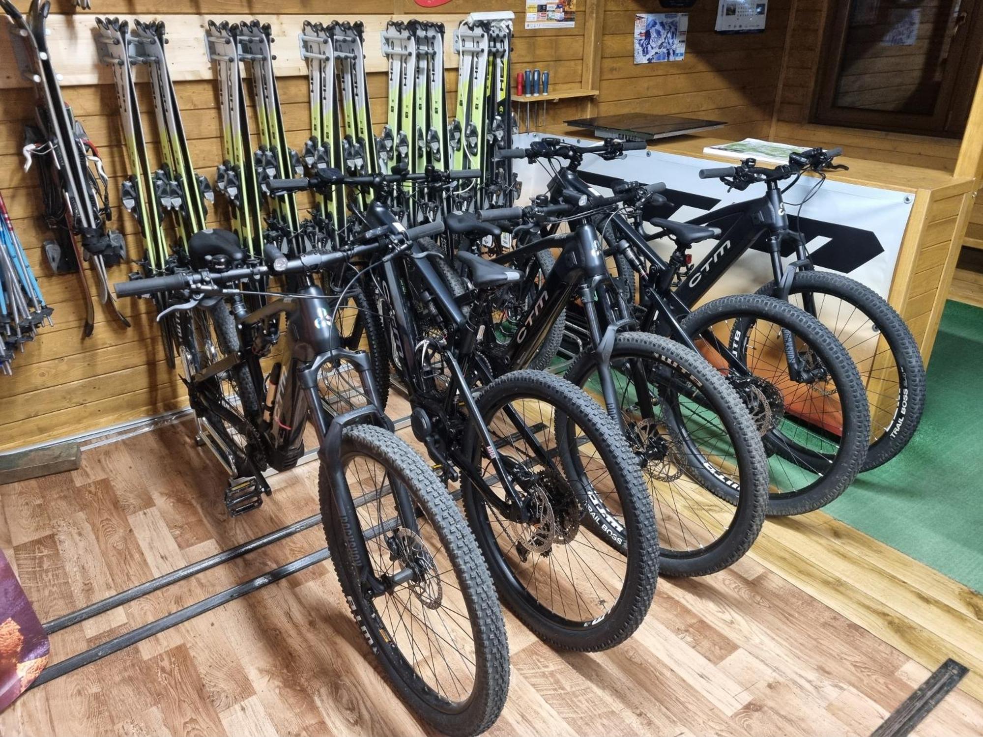 Apartament Elbrus Czyrna Szczyrk Wypozyczalnia Rowerow E-Bike Czyrna Szkola Narciarska & Wypozyczalnia Ski Serwis Екстериор снимка